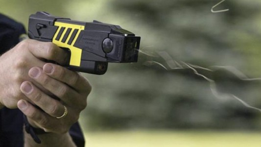Así funcionan las pistolas Taser que ya pueden usar las fuerzas de seguridad