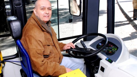 Cornejo, titular de la UTA Rosario: "El cuerpo de la mujer no está preparado para manejar un colectivo”