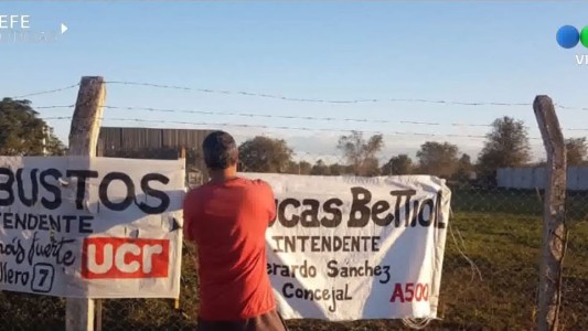 Malagueño: candidato limpia la ciudad de carteles tras la elección