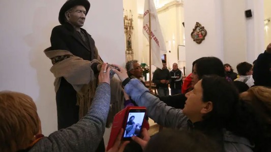 Pelea entre dos pueblos por los restos del Cura Brochero