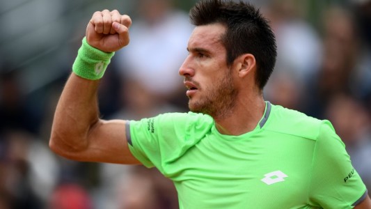 Roland Garros: en otro duelo de argentinos, Mayer eliminó a Schwartzman