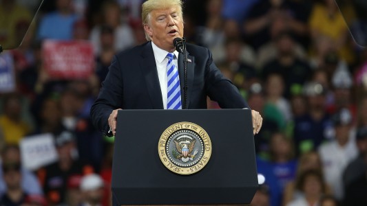 Trump confirmó que Rusia retiró a la mayoría de su personal de Venezuela