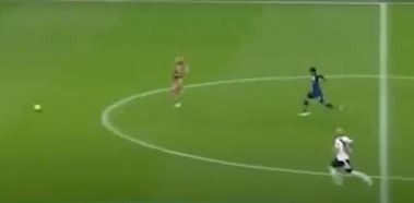 Modelo youtuber protagoniza la parodia del gol de River en la final de Madrid