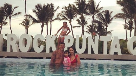 Marcos Rojo terminó en forma abrupta sus vacaciones en el caribe tras las muertes misteriosas