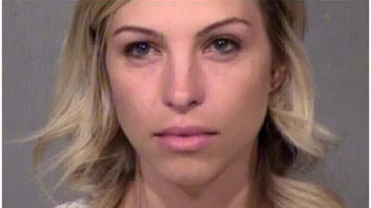 Condenaron a 20 años a una profesora que tuvo sexo con su alumno de 13 años