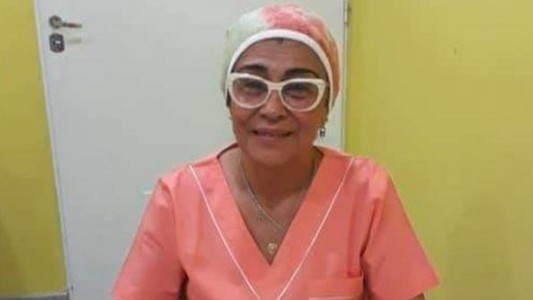 Hallan muerta a una ginecóloga en el patio de su casa