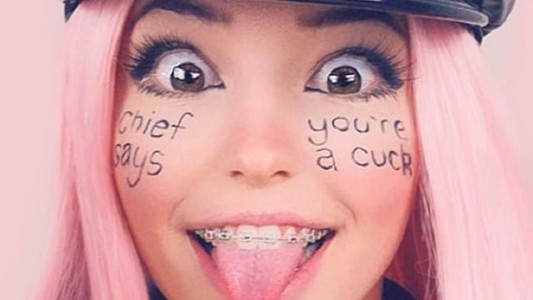 Instagram cerró la cuenta de la influencer que vendía el agua con la que se bañaba