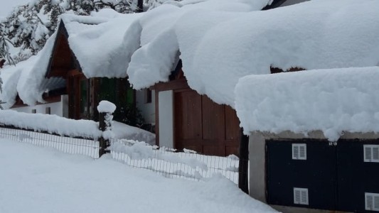 Por el temporal de nieve suspenden las clases en la provincia de Neuquén