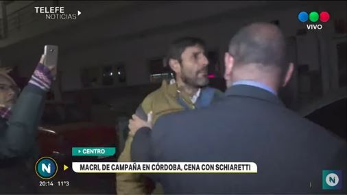 VIDEO: Macri vivió un momento de tensión en Córdoba, fue increpado por un hombre