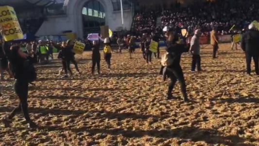 "Me pegaron con un látigo en la nuca", aseguró uno de los veganos de La Rural