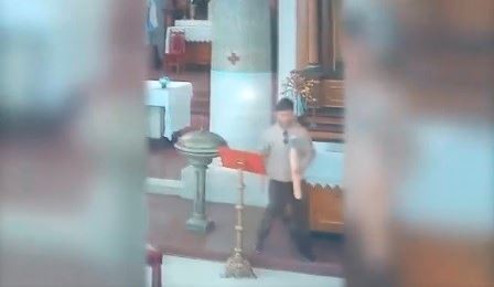 VIDEO: Robó el Cirio Pascual y la limosna de una iglesia cordobesa