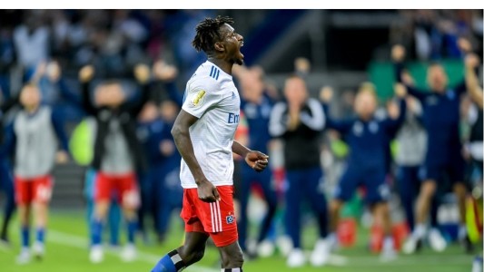 ¿Es o no es? Dudas por la identidad de una estrella juvenil en el fútbol alemán