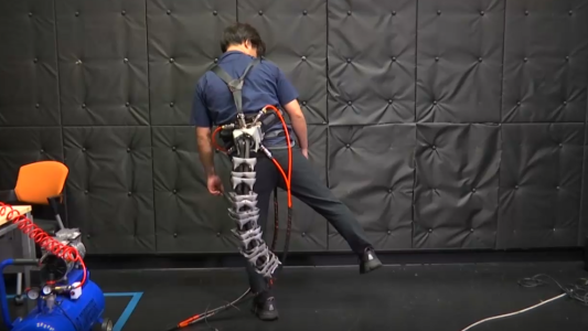 VIDEO: La tecnología propone devolverle la cola a los humanos