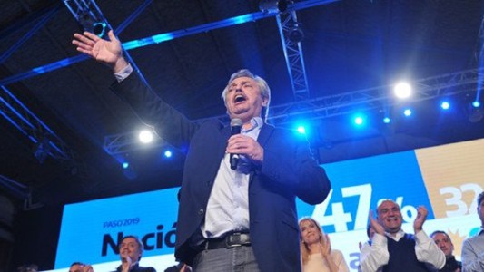 Fernández dijo que "es responsabilidad de todos no defraudar esa Argentina que votaron" en las PASO