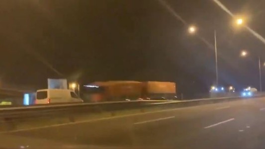 De contramano por la Panamericana: murió al chocar contra un camión