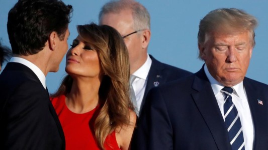 Revuelo en las redes por la foto del beso entre Melania Trump y el primer ministro de Canadá, Justin Trudeau