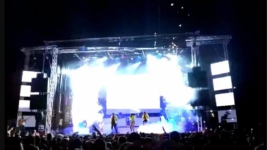 VIDEO: una bailarina murió en pleno show por una explosión en el escenario