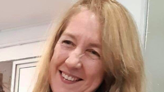 Tres adolescentes detenidos por el brutal crimen de una maestra