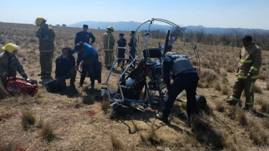 Continúa grave el parapentista accidentado en La Cumbre
