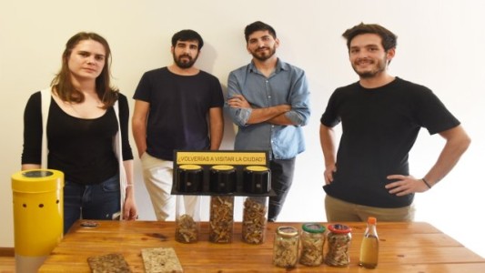 Convierten colillas de cigarrillos en placas termoacústicas para la construcción