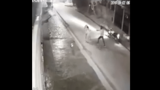 Video: volvía de trabajar, se defendió de un asalto y le dispararon dos veces