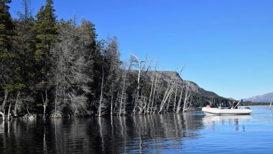 Un científico explica cómo prevenir el posible tsunami en un lago de la Patagonia