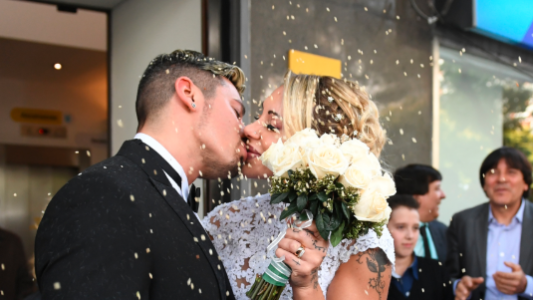 Fotos: el desnudo total de Mónica Farro y su esposo personal trainer