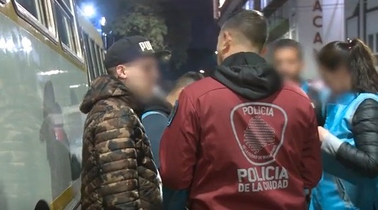 Estaba prófugo y lo capturaron cuando fue a ver a Huracán contra River