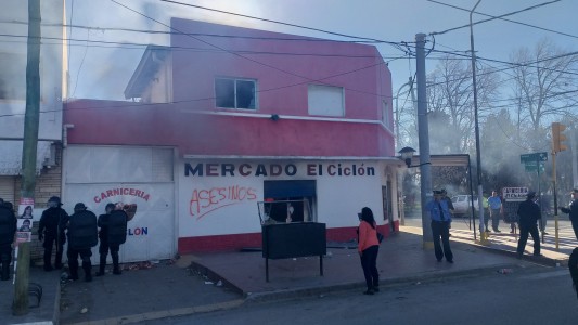 Cielo López: vecinos atacaron una carnicería que nada tenía que ver con el caso de la chica descuartizada