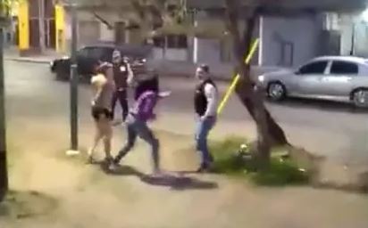 Buenos Aires: "Arrancá cornudo" insultos y agresión de tres mujeres a un chofer de ómnibus