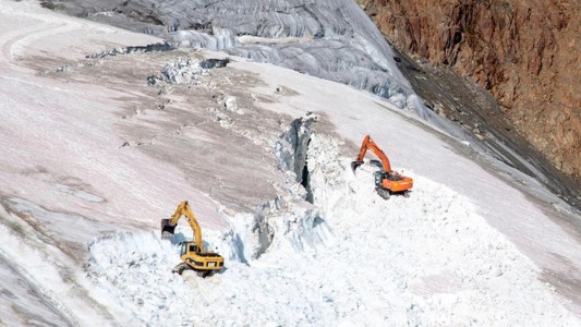 Denuncian que están destruyendo un glaciar para construir una pista de esquí
