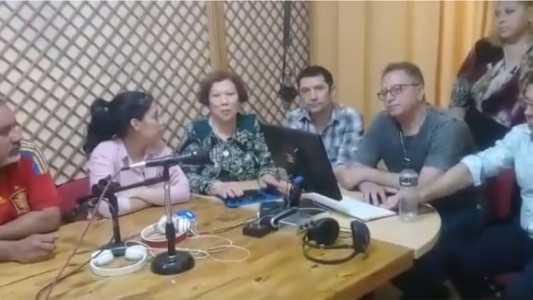 Se arrepintieron dos de los compañeros de la locutora agredida que habían apoyado al dueño de la radio