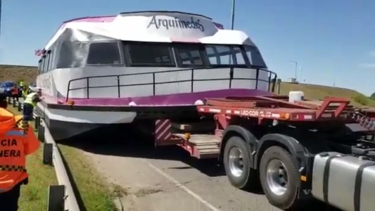 Por el traslado del catamarán Arquímedes, sigue cortada la ruta E55 antes de Bialet Massé