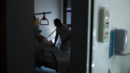 Buenos Aires: condenaron a un enfermero por manosear a una paciente que estaba dormida