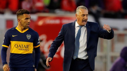 Superclásico: tres en defensa y Tevez en ataque, la prueba de Alfaro para revertir la semifinal