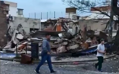 VIDEO: Así fue la explosión de la pizzería Santorini y el rescate de los heridos