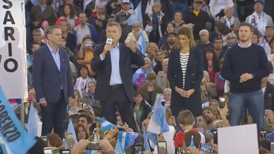 Macri, en Rosario: "No nos va a ayudar traer a los mismos del pasado"