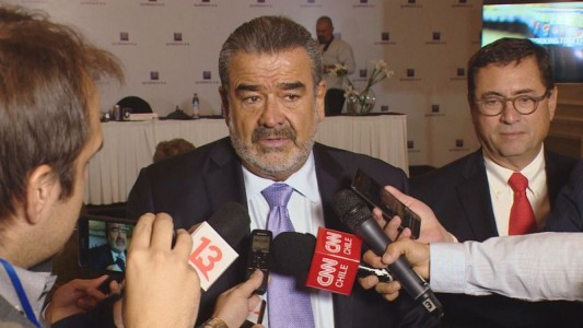 Chile: empresarios comienzan a aumentar el salario mínimo por la crisis social