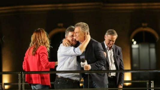 Juntos por el Cambio arrasó en Córdoba, el Frente de Todos quedó segundo y la lista de Schiaretti tercera