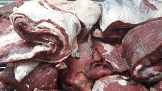 Las carnes de vaca y pollo aumentaron 10% en octubre; el cerdo mantiene su precio