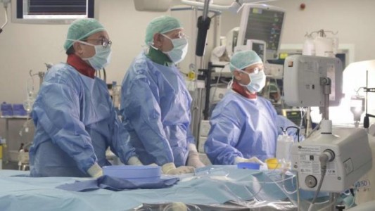 Usaron hipnosis en vez de anestesia para operar a una anciana del corazón