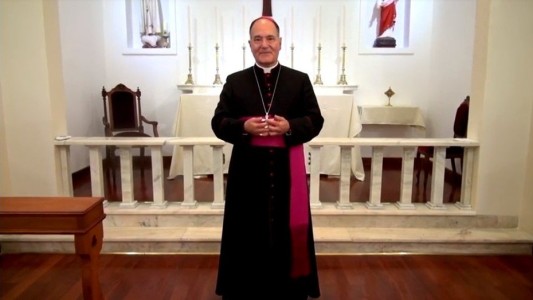 San Luis: un obispo prohibió la presencia de mujeres en los altares