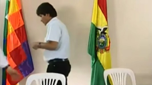 Evo Morales: "Mesa y Camacho pasarán a la historia como racistas y golpistas"