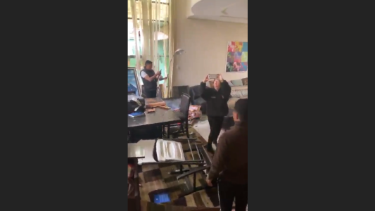 Opositores saquean y destrozan la casa de Evo Morales