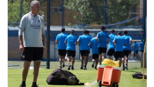 Alfaro se enojó con los delanteros de Boca: "Así vamos a jugar hasta las cinco de la tarde"