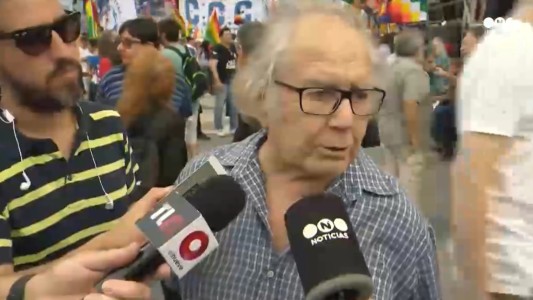 Pérez Esquivel acompañó a las organizaciones que marcharon por Evo Morales a Plaza de Mayo