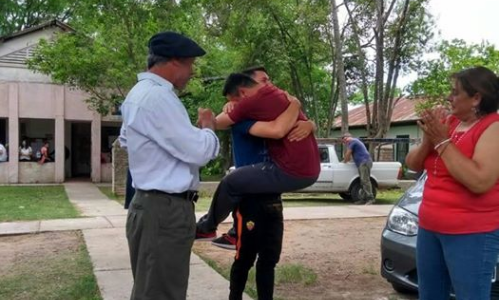 La historia de los hermanos que viajaban a caballo a estudiar y se recibieron de profesores