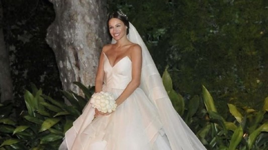 Polémica por el vestido de novia de Pampita