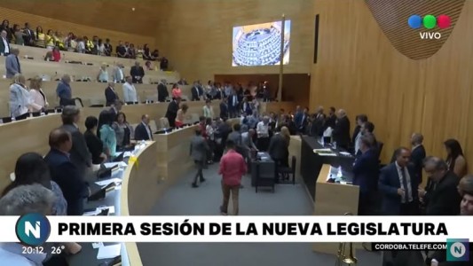 Legisladores sesionaron por primera vez en la nueva Legislatura