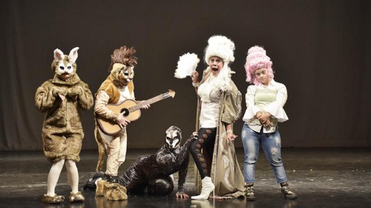 Teatro para la inclusión: el elenco de Desafiarte presenta "Lunae, el gran suceso"